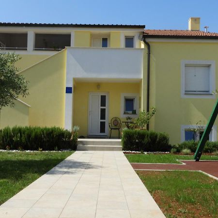 Apartment Thea Pula Exterior foto