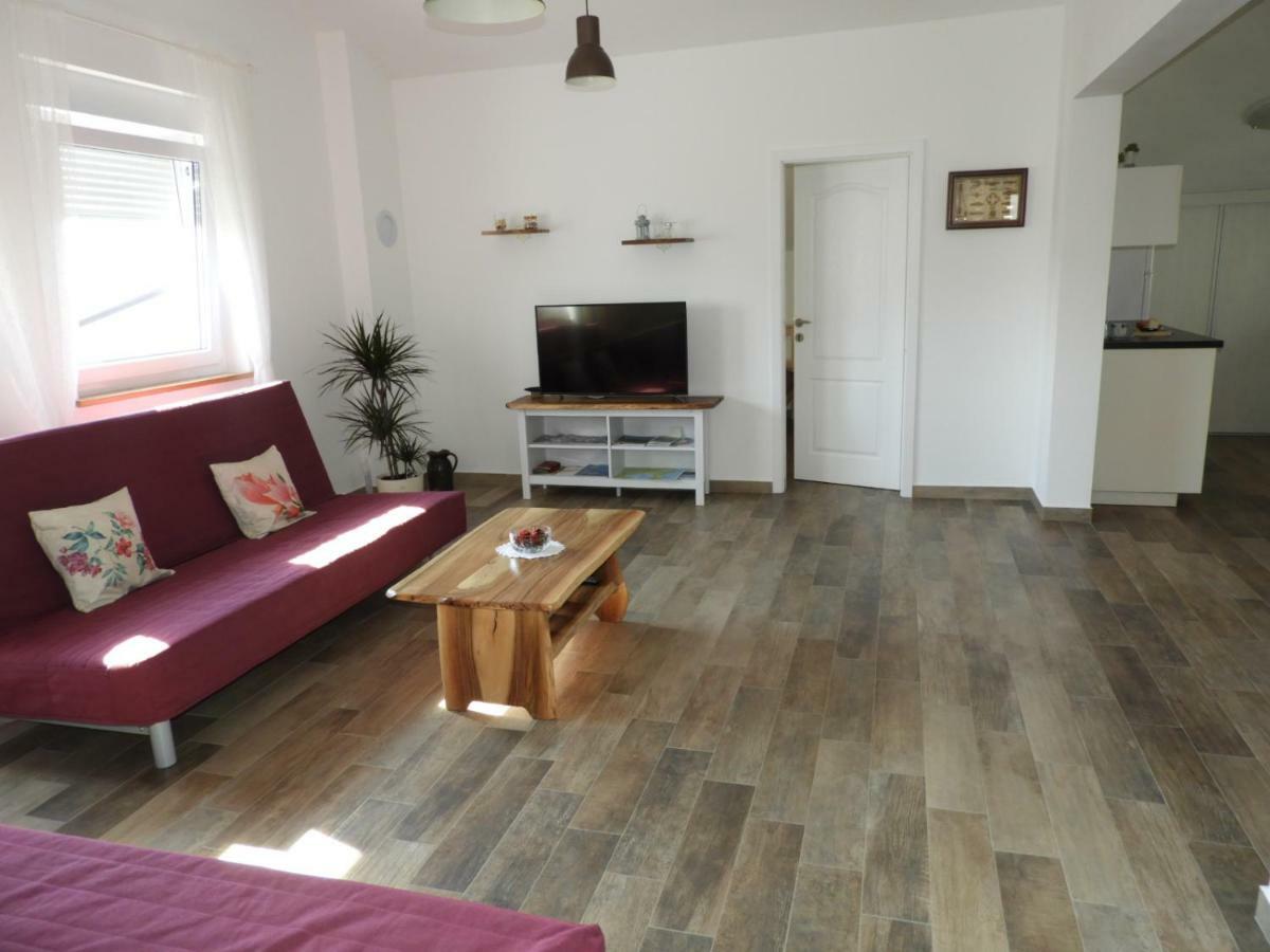Apartment Thea Pula Exterior foto