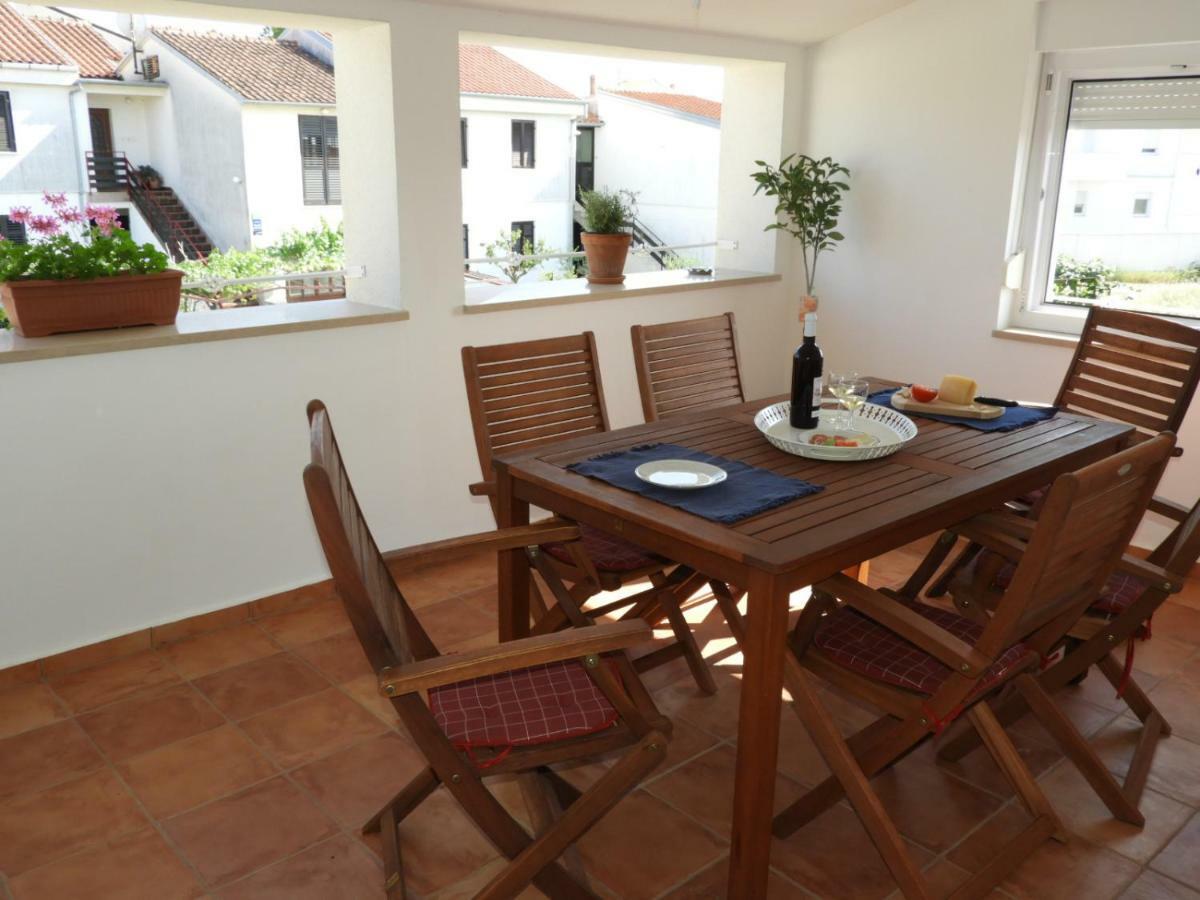 Apartment Thea Pula Exterior foto